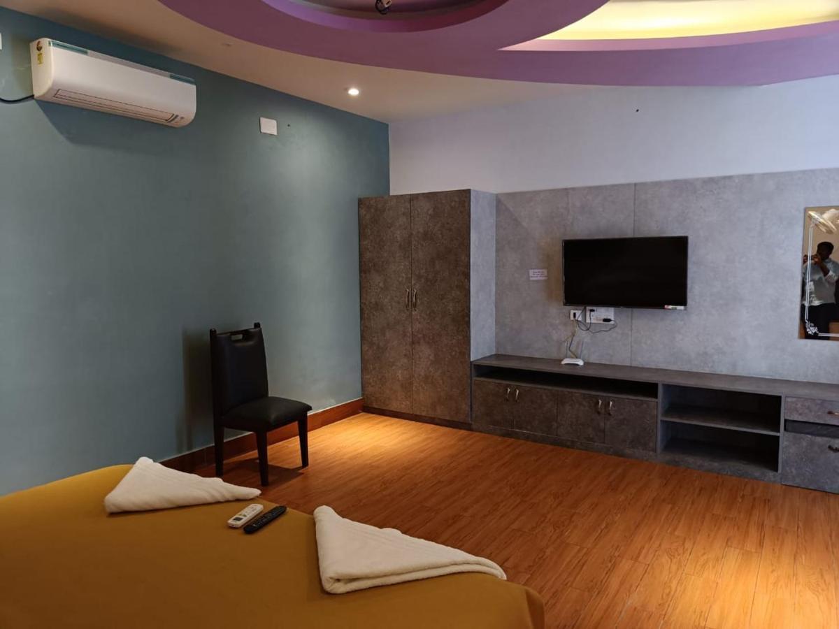 Umino Beach Resort Madras Buitenkant foto