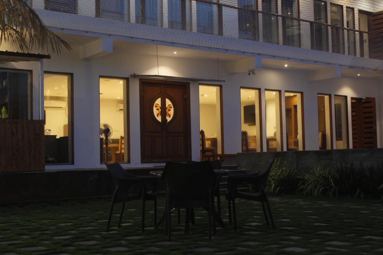 Umino Beach Resort Madras Buitenkant foto