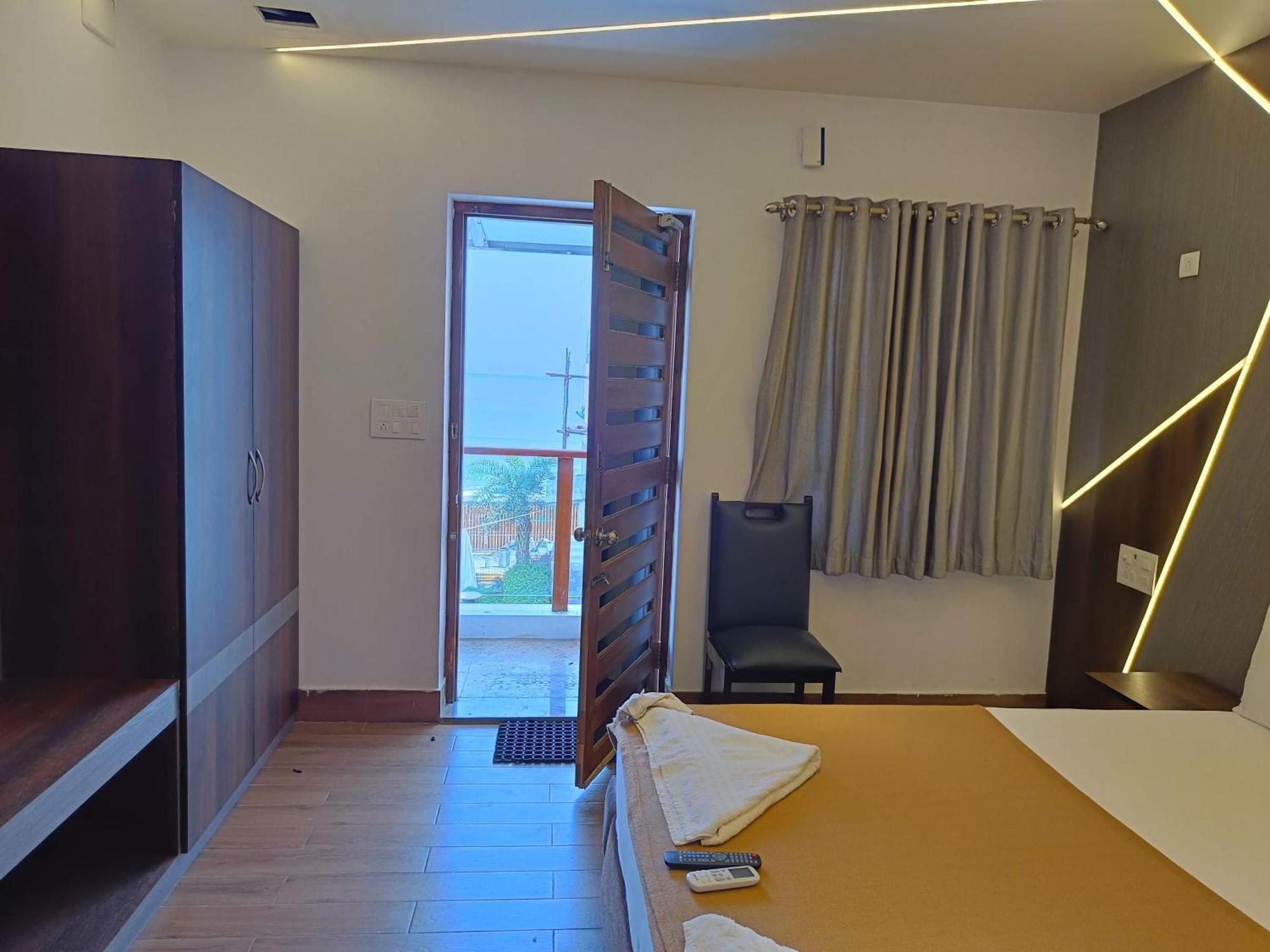 Umino Beach Resort Madras Buitenkant foto