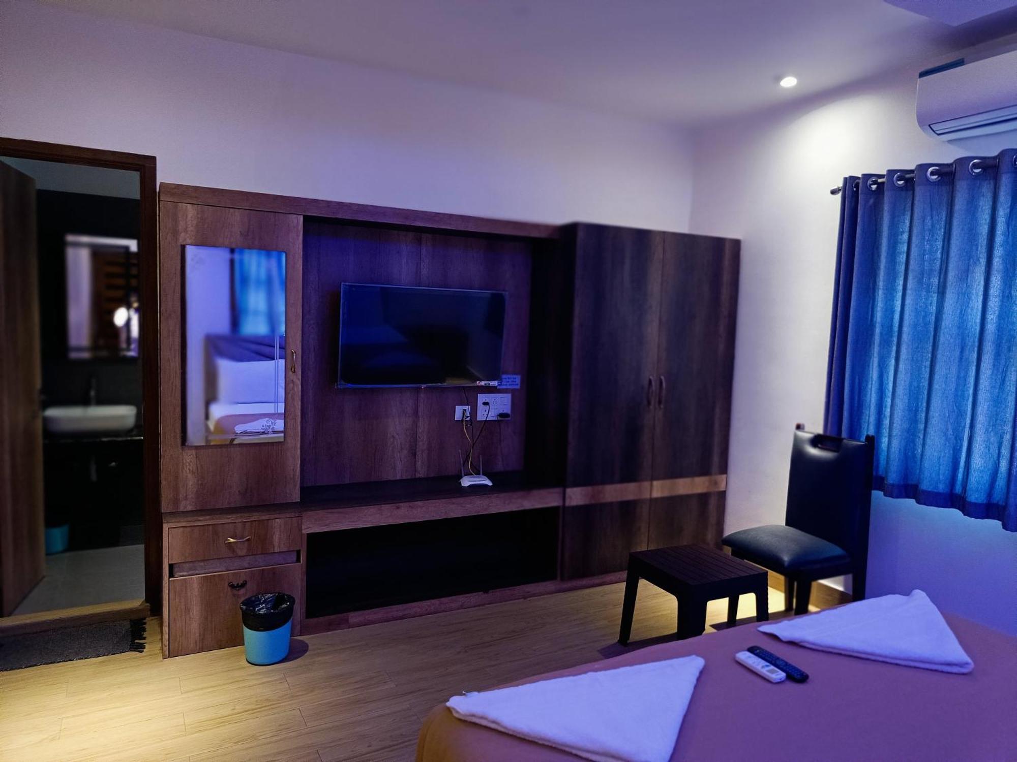 Umino Beach Resort Madras Buitenkant foto